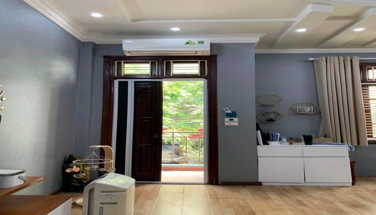 Cho thuê nhà ngõ kinh doanh Spa, Cà Phê Nguyễn Chí Thanh - Đống Đa - 50m - 4 tầng - 25 triệu